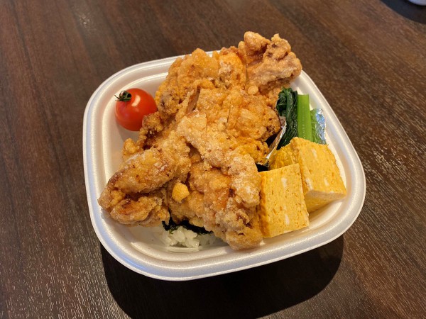 鶏の唐揚げ丼