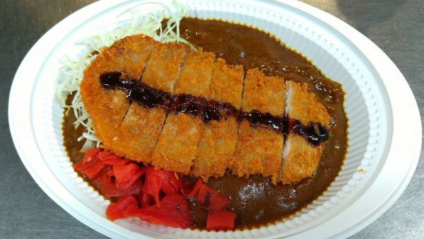 Ｍ(エム)カツカレー