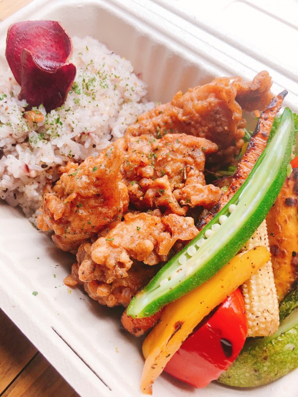 スパイシー唐揚弁当