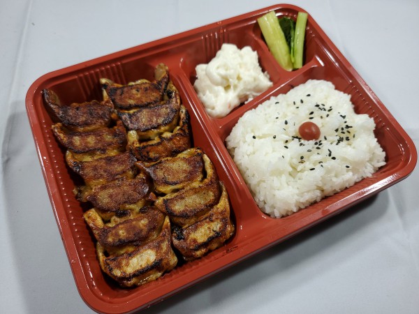黒豚焼き餃子弁当