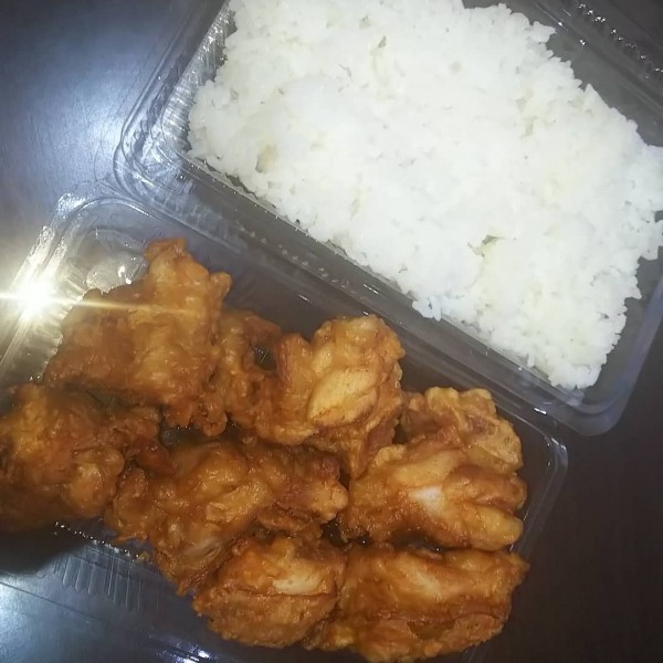 メガ盛りからあげ弁当