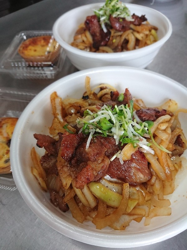 スペイン産イベリコ豚のあぶり焼き丼