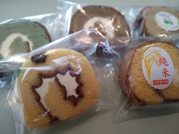 ロールケーキ　各種　カット品