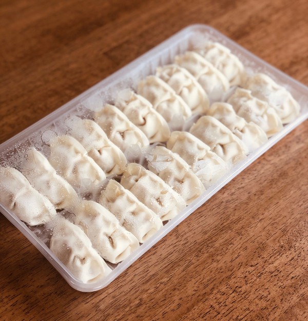 お持ち帰り冷凍餃子