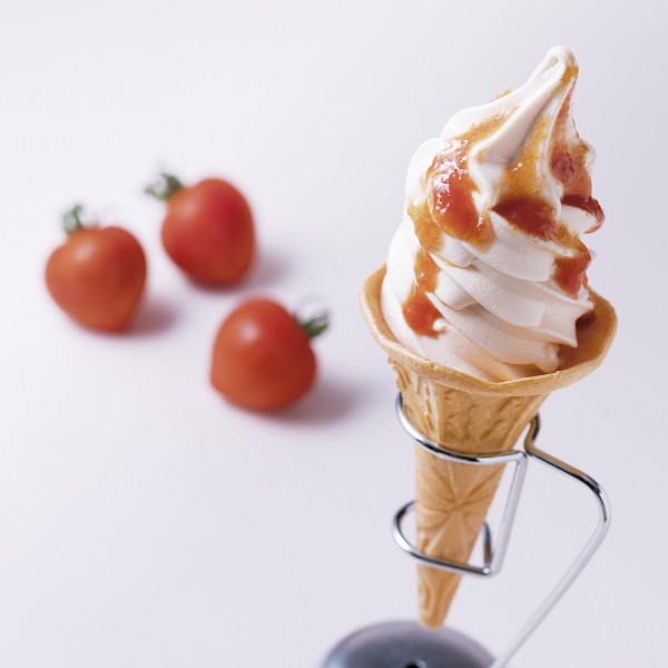 トマトソフトクリーム