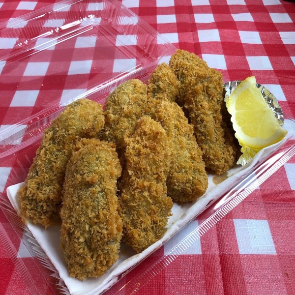 牡蠣屋自慢のカキフライ。