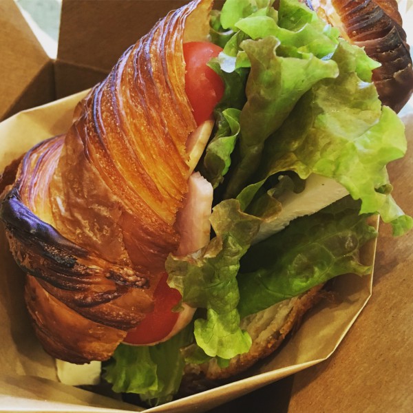 クロワッサンサンド