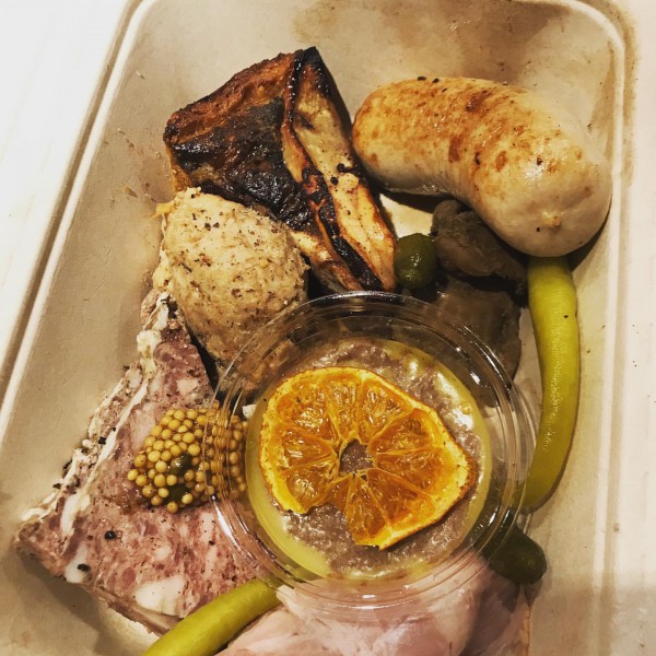 お肉の前菜盛り合わせ