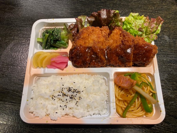 とんかつ弁当
