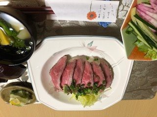 和牛ローストビーフ丼（ミニおかず3品添え）