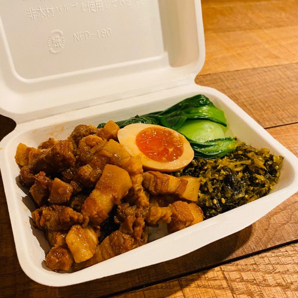 魯肉飯（ルーローファン）