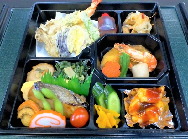 特製海鮮弁当（ごはん無し）