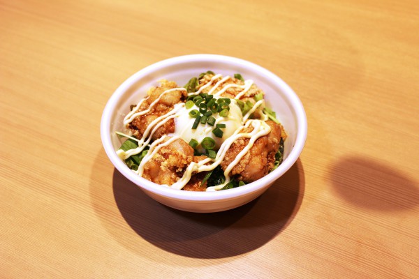 温玉唐揚げ丼