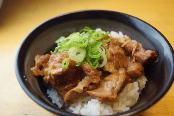 豚とろ丼