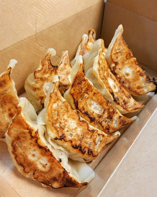 飯店餃子５コ入