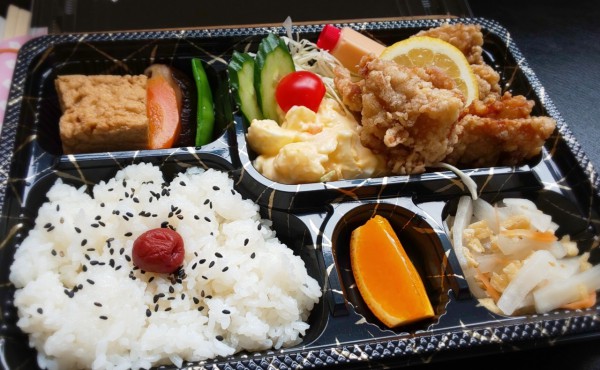 日替わりランチのお弁当(ごはん付き)