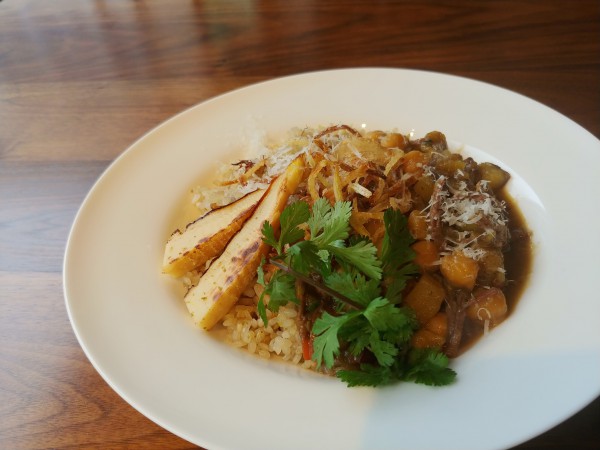 富山産フルーツ羊のカレー