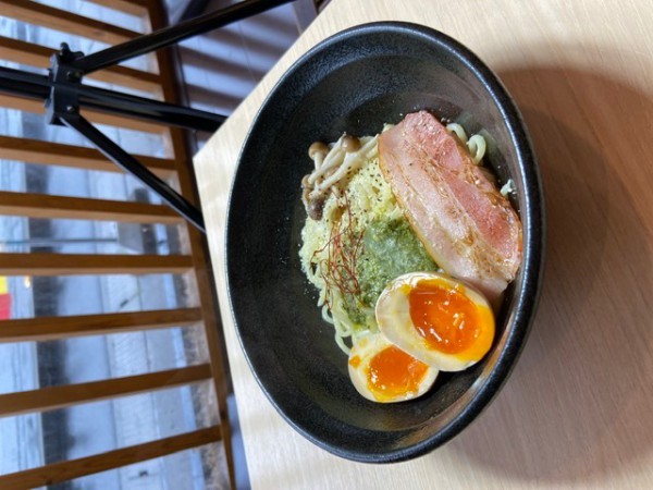 バジルまぜそば