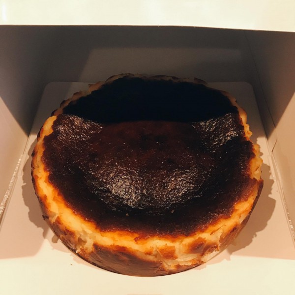 バスクチーズケーキ
