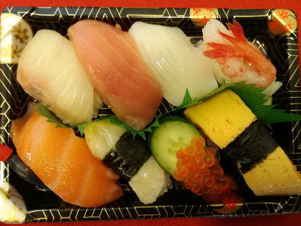 にぎり寿司1人前　880円