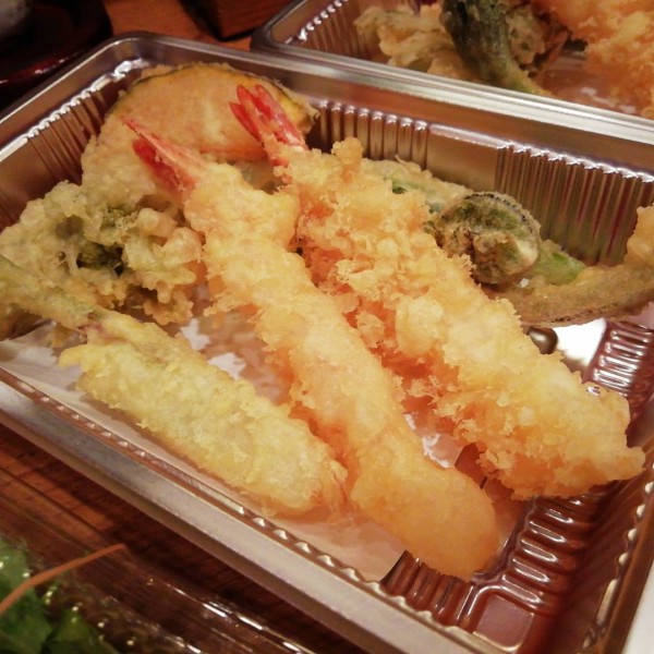 海老と野菜の天ぷら