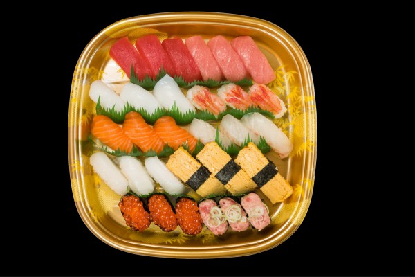 三人前３６００円セット