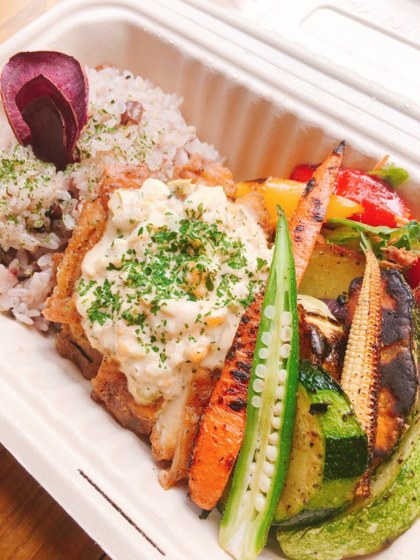 自家製タルタルハーブチキン南蛮弁当