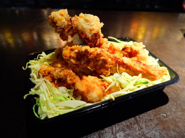 【フタの閉まらない】カラアゲ弁当